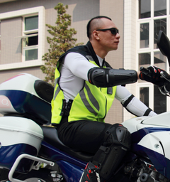 Riding Tribe Reflective Vest for Motorcycle Touring