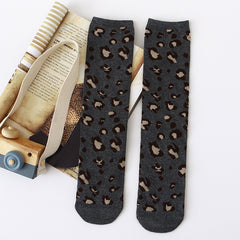 Trendy Mid-Calf Length Cotton Leopard Print Socks